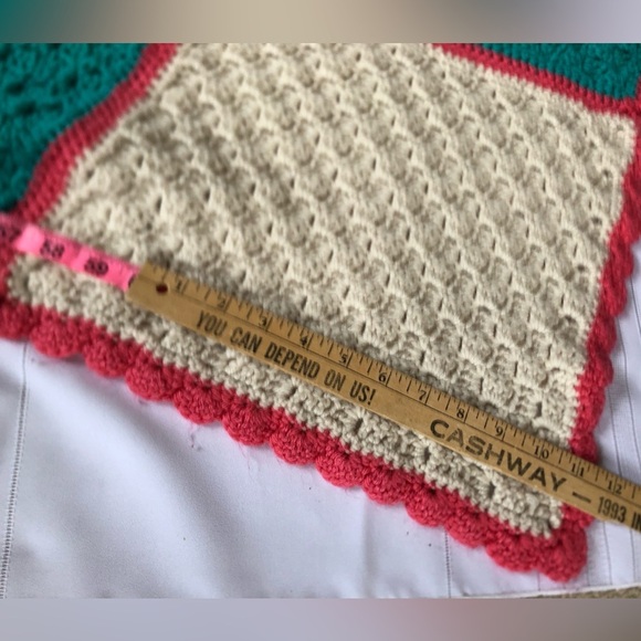Handmade Geometric Pattern Blanket - Picture 9 of 12